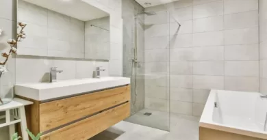 Expensive looking bathroom
