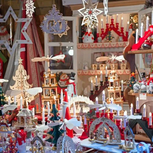 Image of Thrift Shop for Budget-Friendly Christmas Decor Ideas for Your Home!