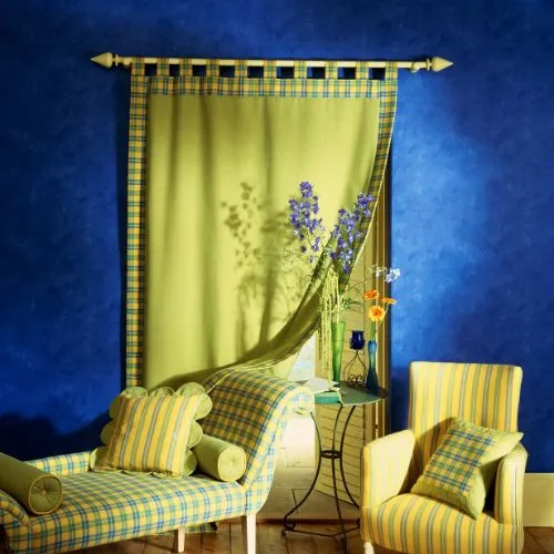 Curtains hanging too low in a living room – a common interior design mistake